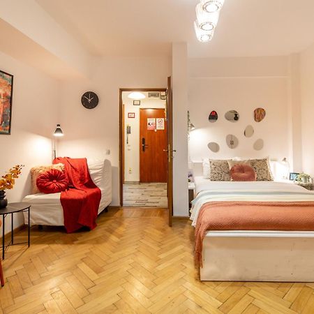 2Br Apartment At Piata Natiunilor Unite: Perfect For City Center Stays Букурещ Екстериор снимка