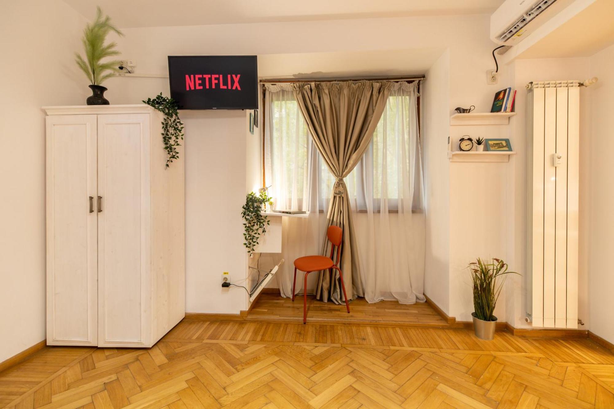 2Br Apartment At Piata Natiunilor Unite: Perfect For City Center Stays Букурещ Екстериор снимка