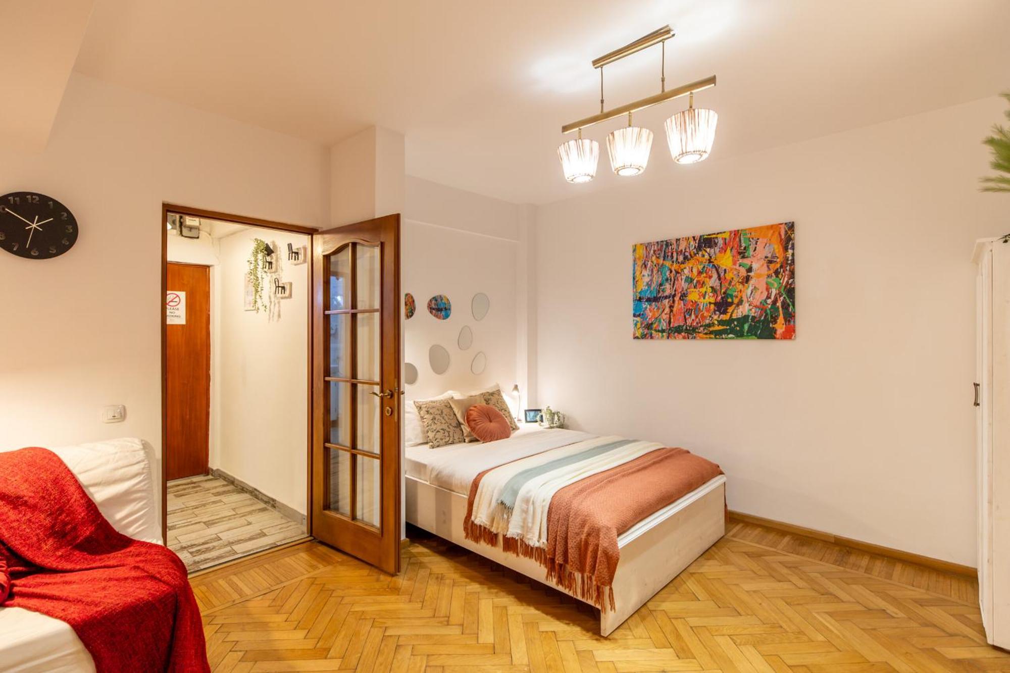 2Br Apartment At Piata Natiunilor Unite: Perfect For City Center Stays Букурещ Екстериор снимка