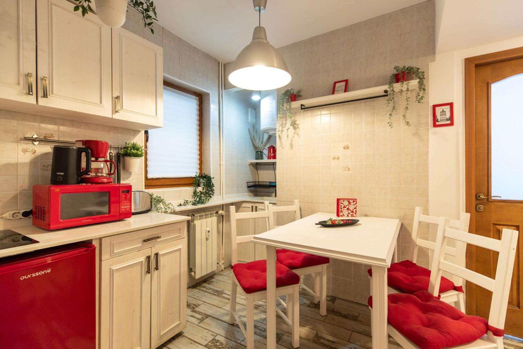 2Br Apartment At Piata Natiunilor Unite: Perfect For City Center Stays Букурещ Екстериор снимка