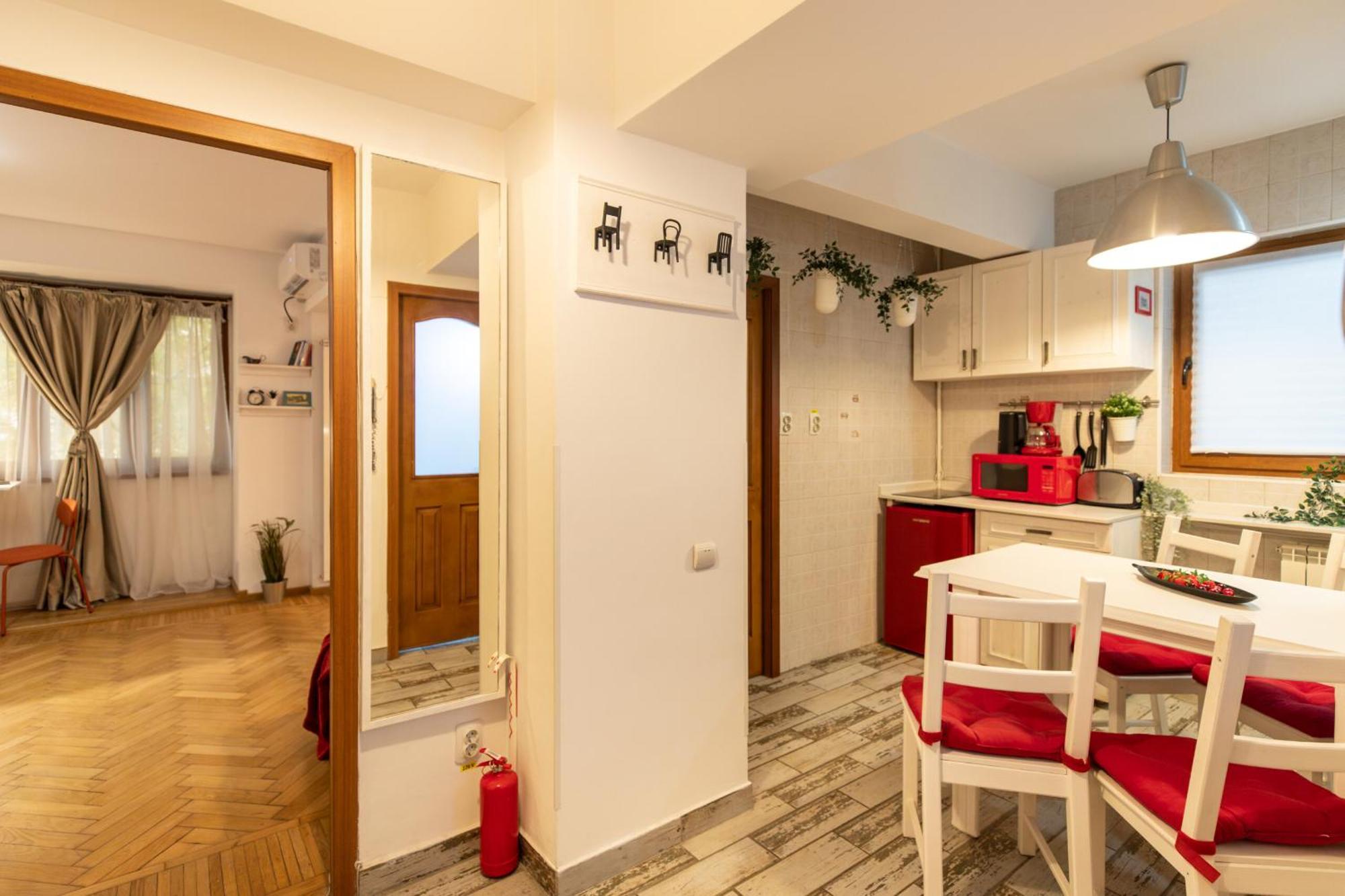 2Br Apartment At Piata Natiunilor Unite: Perfect For City Center Stays Букурещ Екстериор снимка